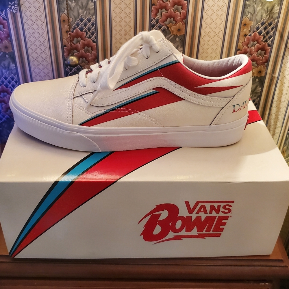 Vans - X David Bowie size 9.5 womens shoes
